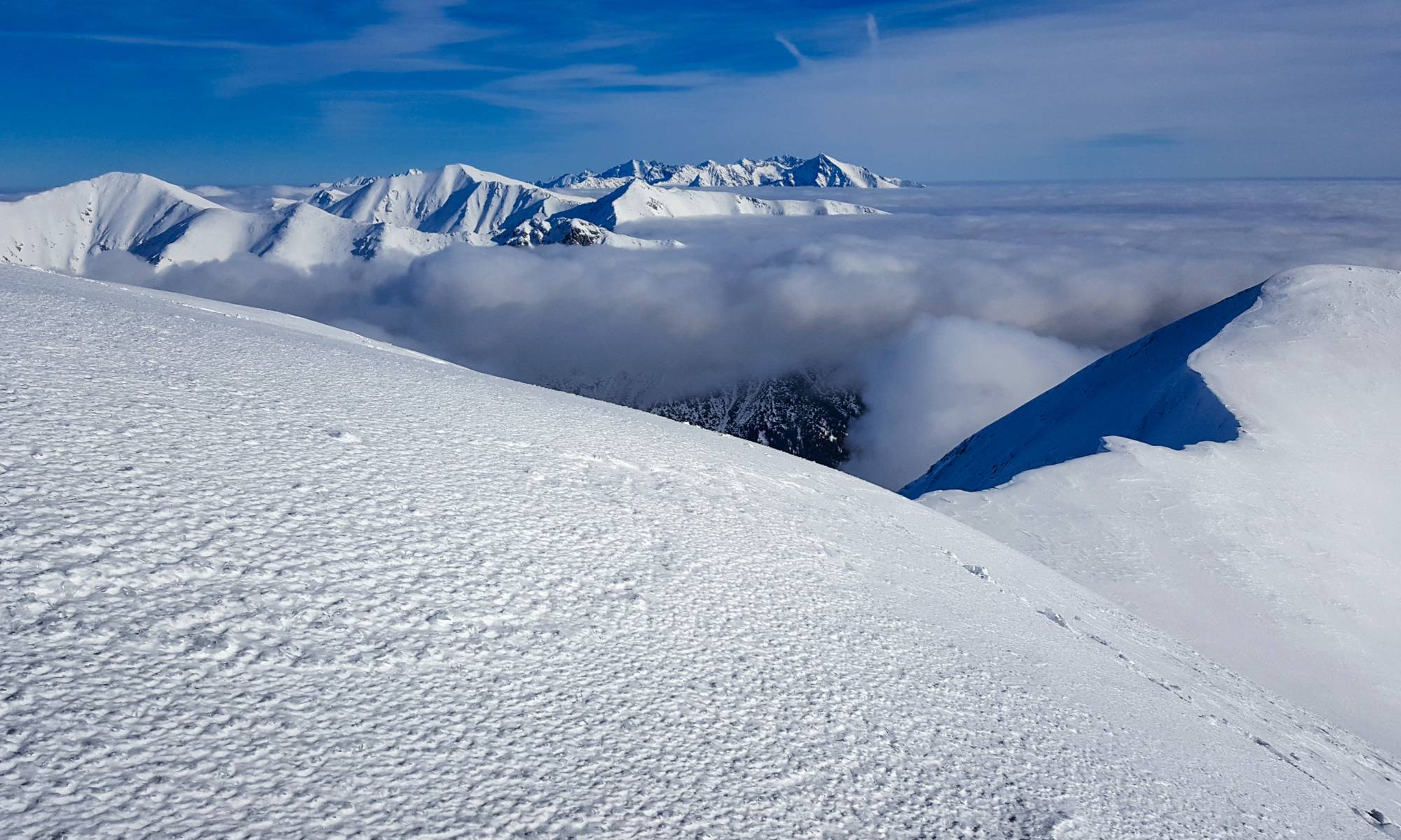 Výhľad z Baranca, v pozadí Vysoké Tatry